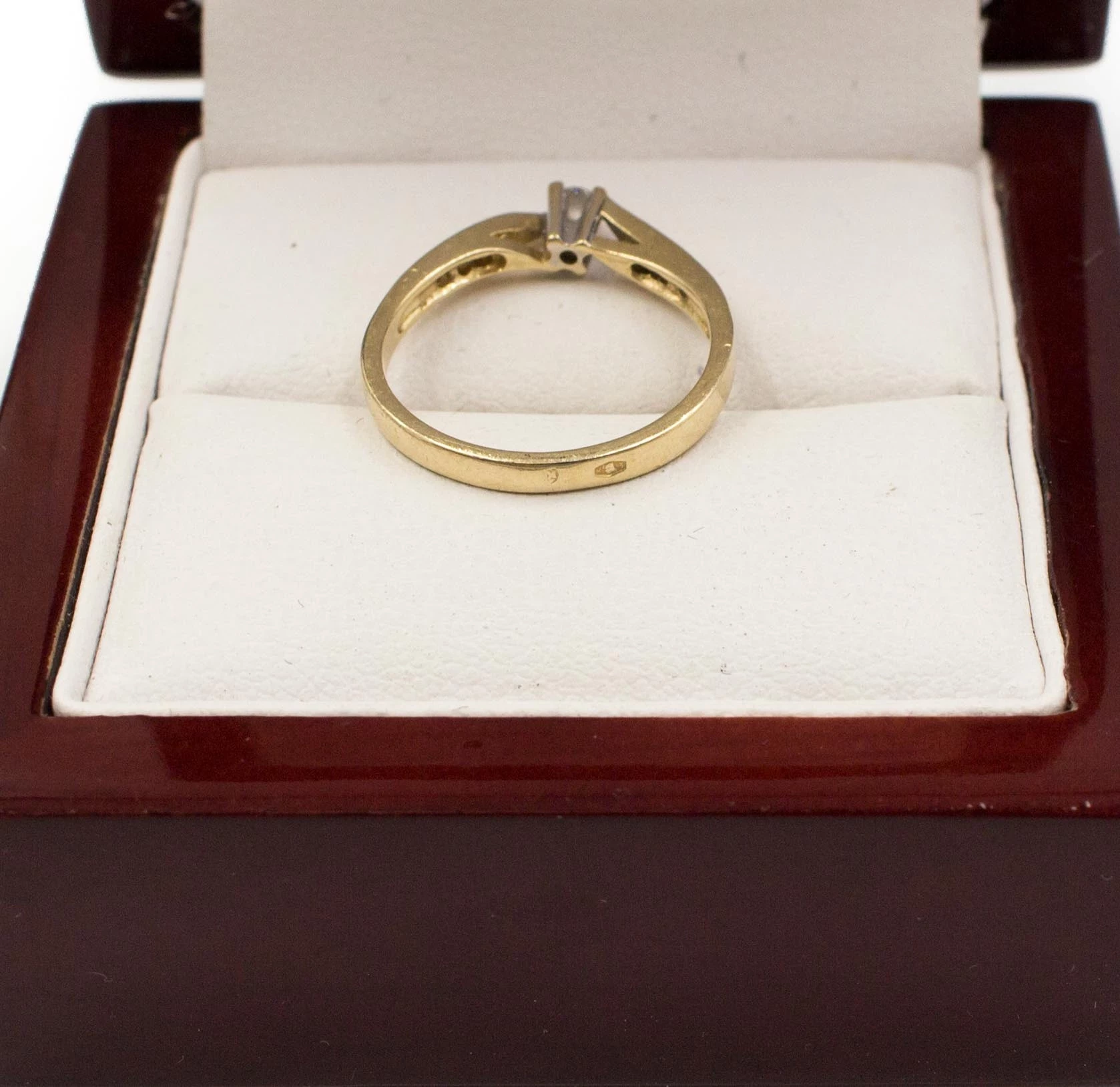 sliczny-zloty-pierscionek-z-kamieniami-r12-14k-2g-kamien-17088-128