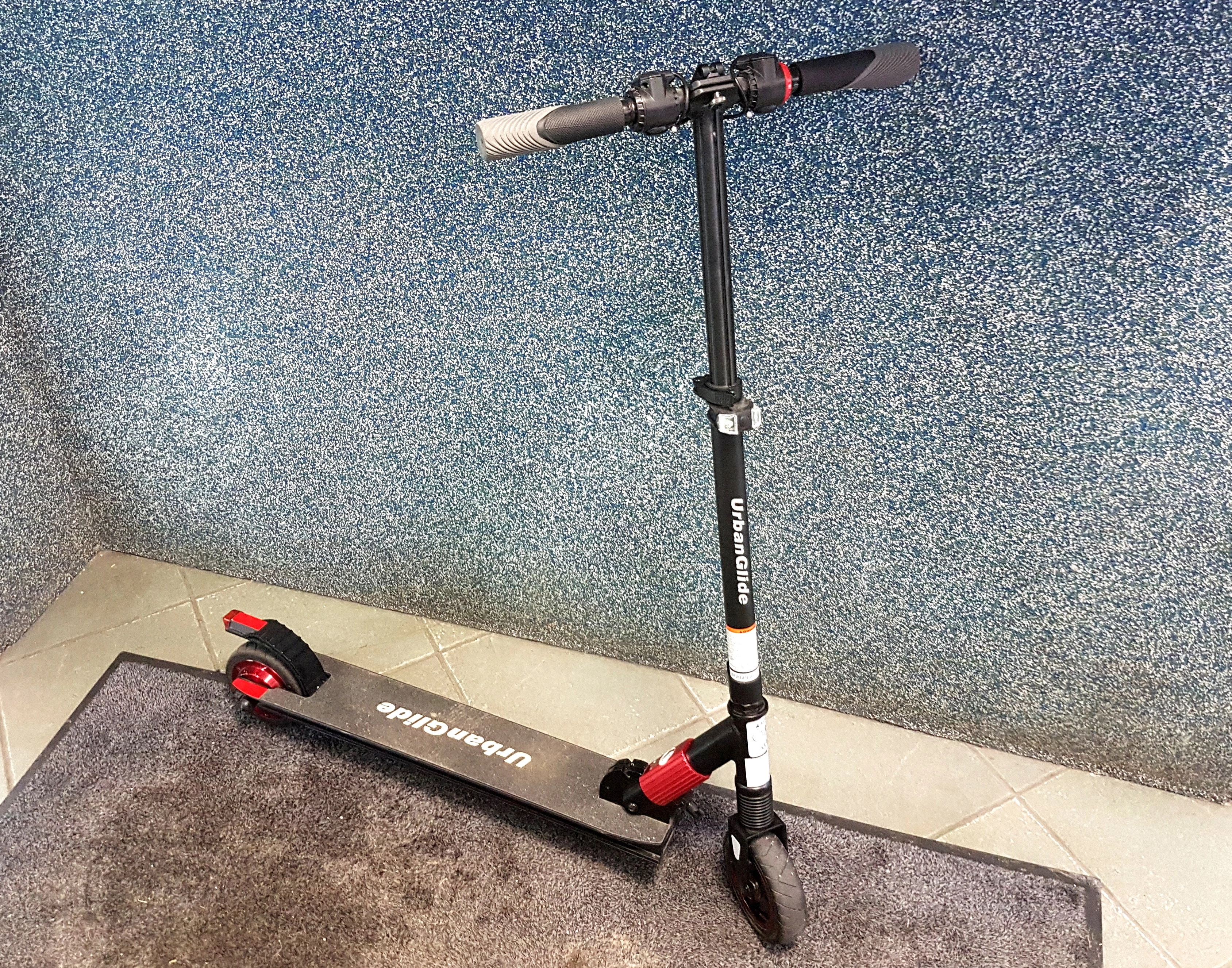 hulajnoga-elektryczna-urban-glide-ride-61s-kolor-czarny