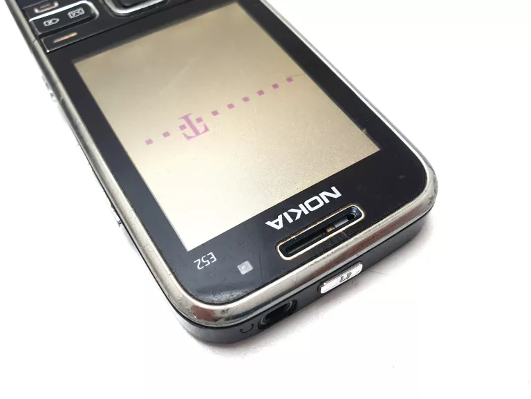 TELEFON NOKIA E52-1