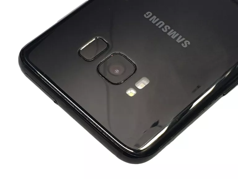 samsung-galaxy-s8-464gb-580-812mpx-3000mah-wbudowana-pamiec-64-gb