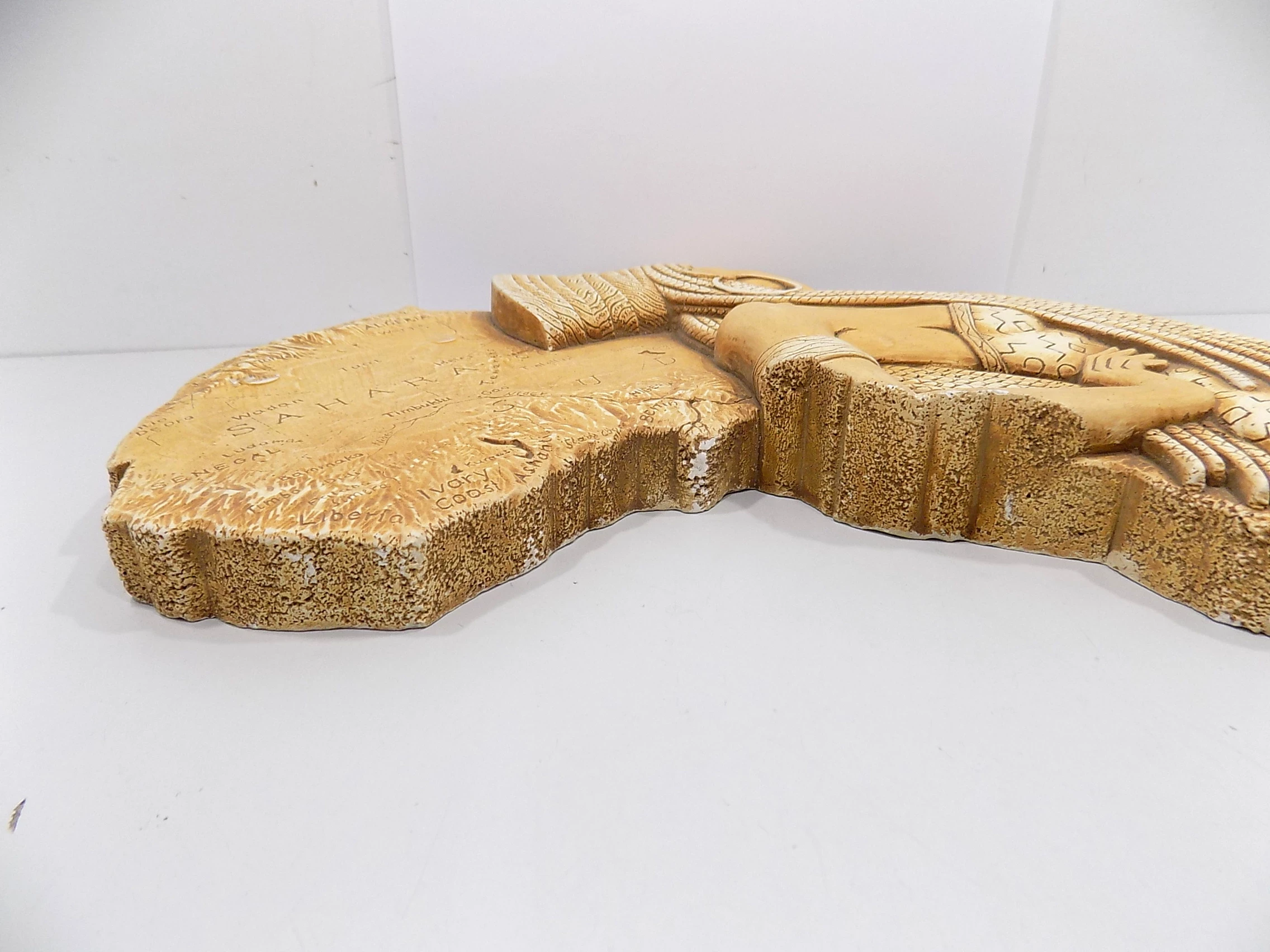 figurka-kleopatry-na-sciane-plaskorzezba-gipsowa-egipt-ozdoba-product-id