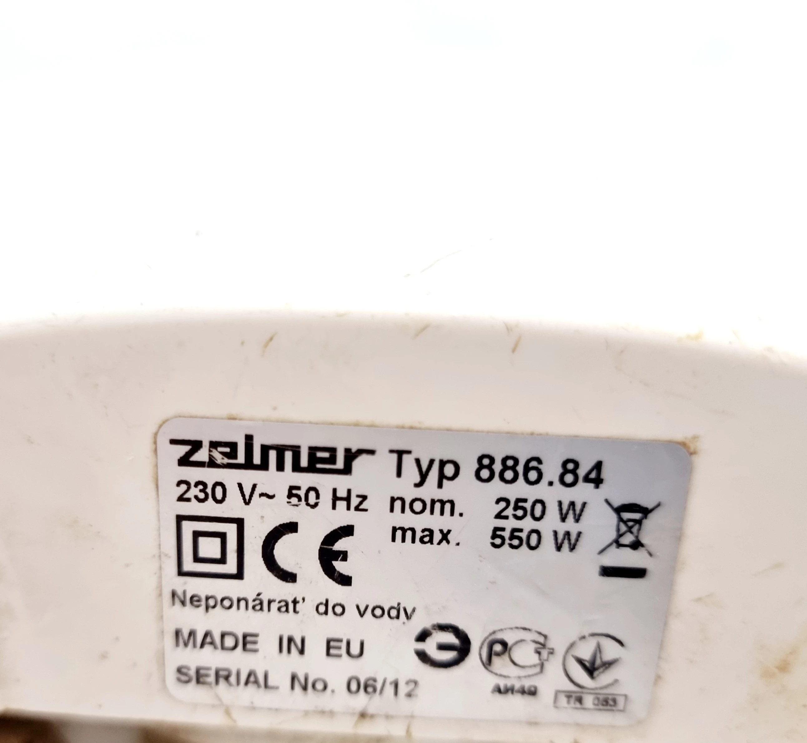 maszynka-do-mielenia-miesa-zelmer-typ-88684-moc-550