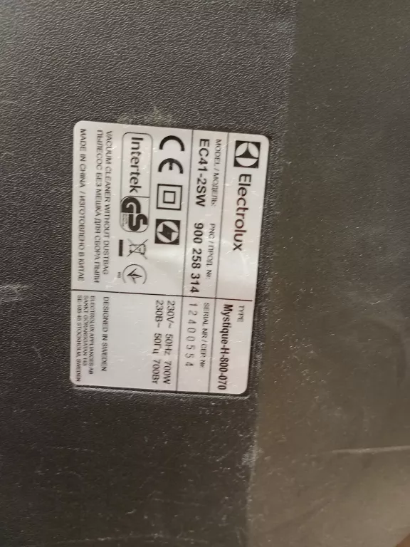 ODKURZACZ BEZWORKOWY ELECTROLUX EC41-2SW