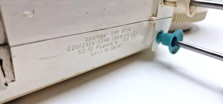 mikser-reczny-z-misa-obrotowa-zelmer-turbo-sprint-zalaczone-wyposazenie-mieszadla