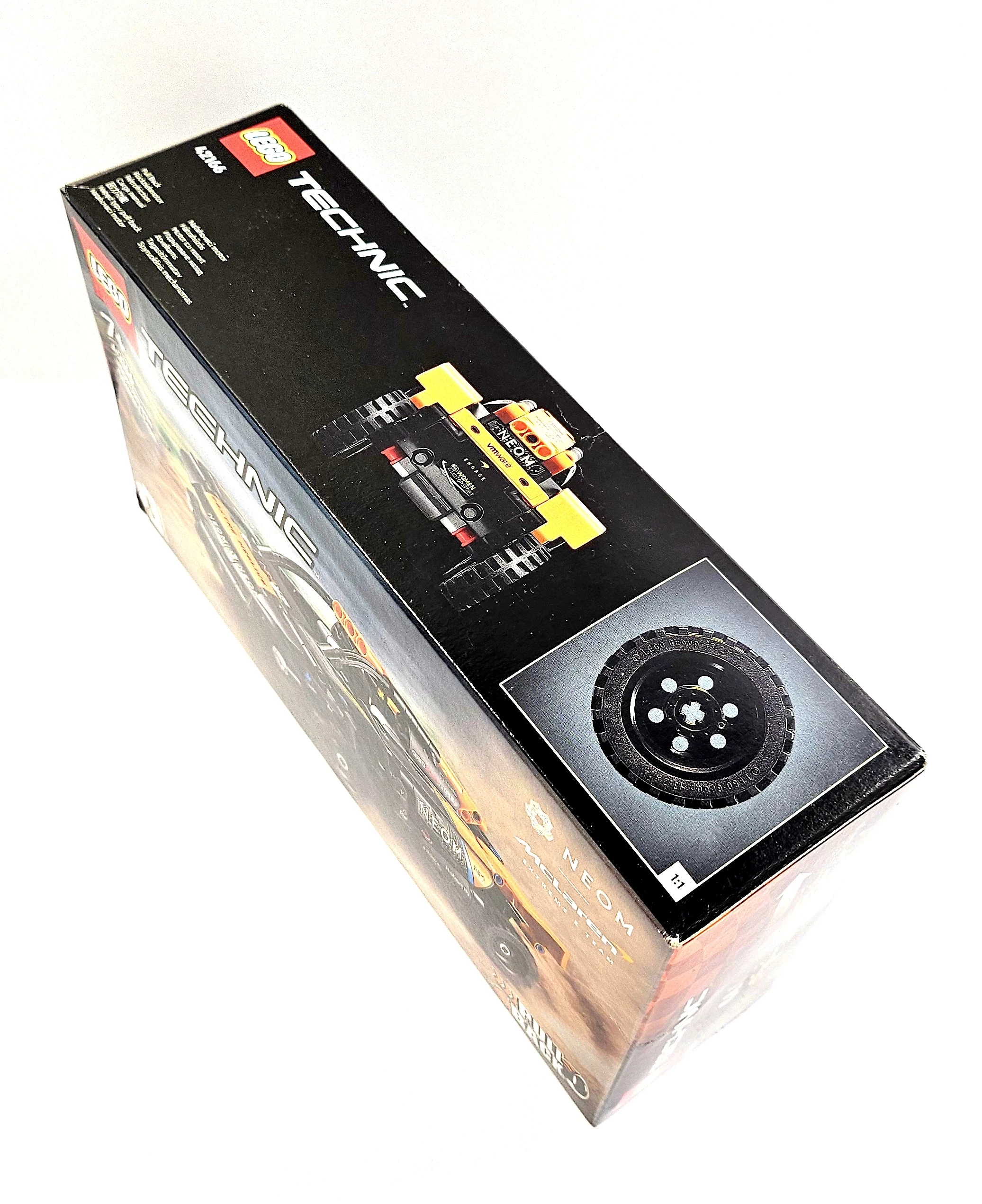 lego-42166-technic-neom-mclaren-extreme-e-race-car-wiek-dziecka-7-lat