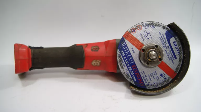 SZLIFIERKA KĄTOWA MILWAUKEE CAG125X