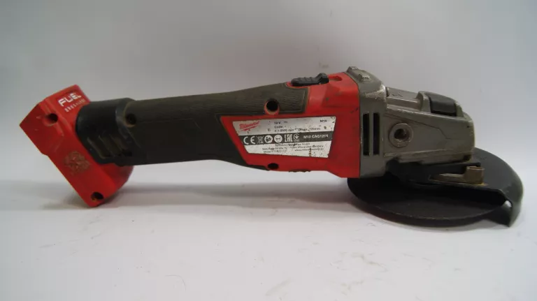 SZLIFIERKA KĄTOWA MILWAUKEE CAG125X