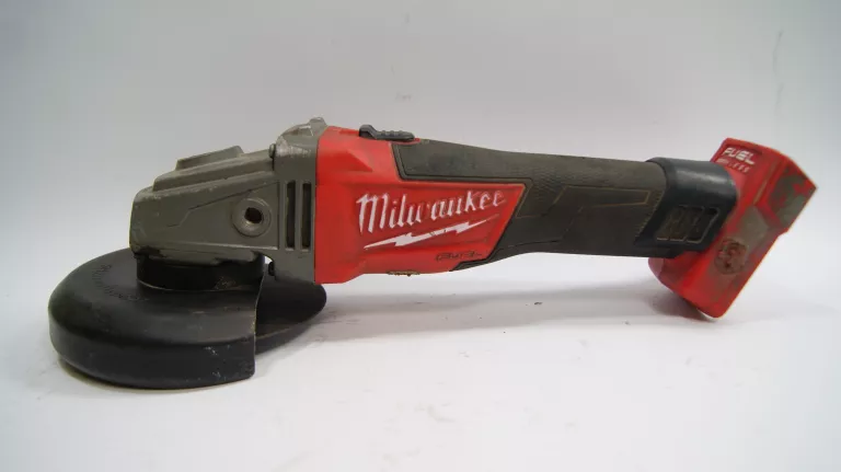 SZLIFIERKA KĄTOWA MILWAUKEE CAG125X