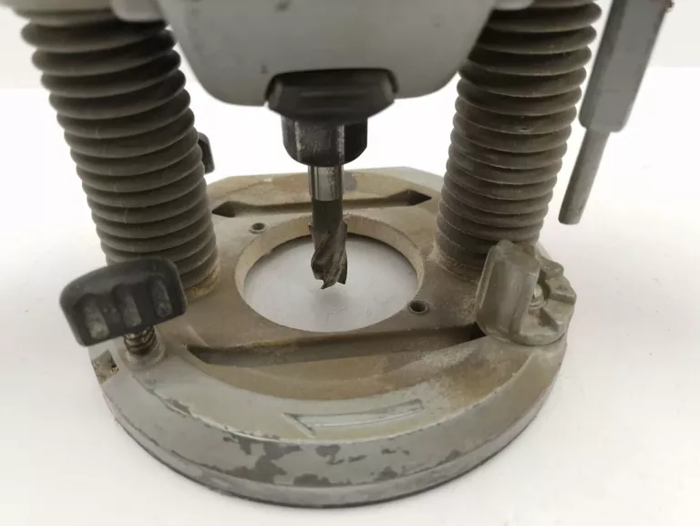 frezarka-gornowrzecionowa-jcb-ro2100-2100-w-rodzaj-frezarki-gornowrzecionowa