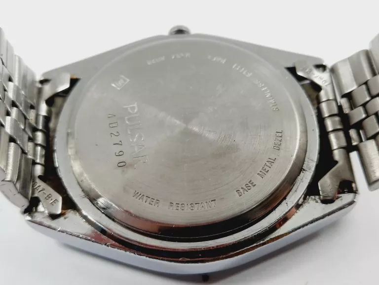 ZEGAREK PULSAR QUARTZ