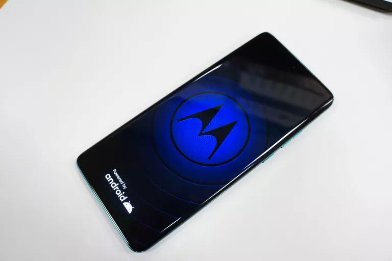 MOTOROLA EDGE 40 NEO 12/256GB STAN BDB