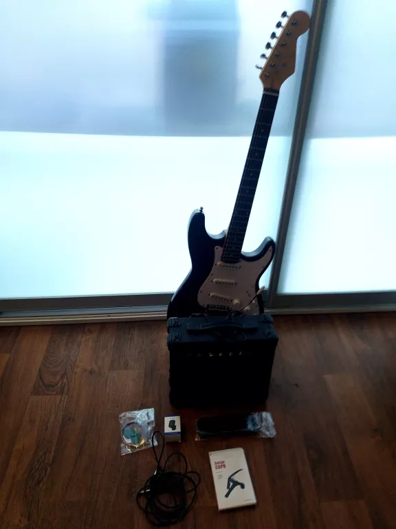 NN EG SET BK ZESTAW GITAROWY DO NAUKI GITARA ELEKTRYCZNA ZE WZMACNIACZEM