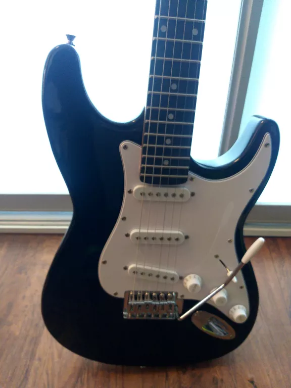 NN EG SET BK ZESTAW GITAROWY DO NAUKI GITARA ELEKTRYCZNA ZE WZMACNIACZEM
