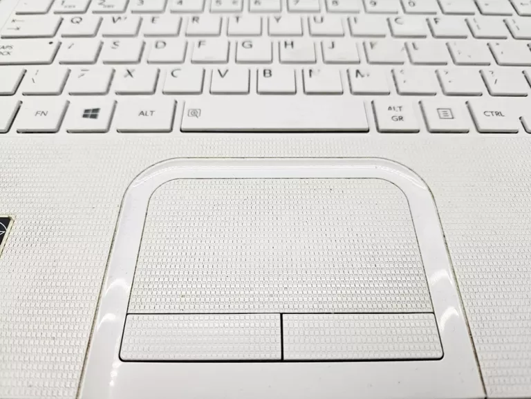 LAPTOP TOSHIBA SATELLITE C855-1U3