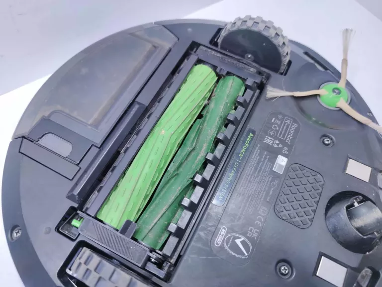 robot-sprzatajacy-irobot-roomba-e5-promocja-czas-pracy-bezprzewodowej-90