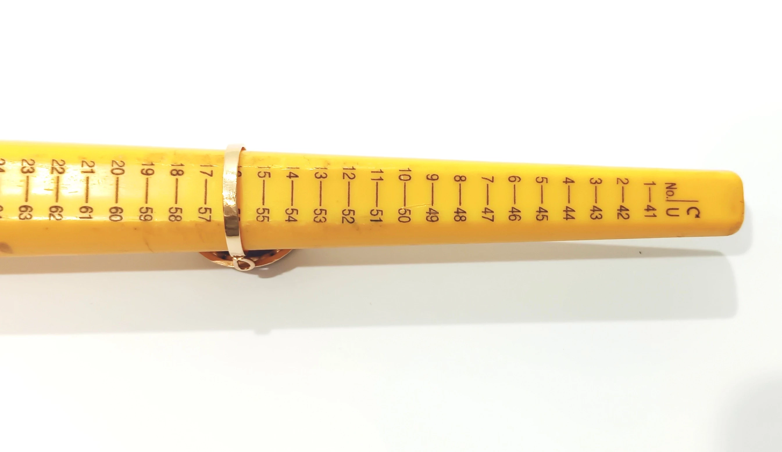 zloty-pierscionek-z-fioletowym-oczkiem-583-771g-marka-inna-marka