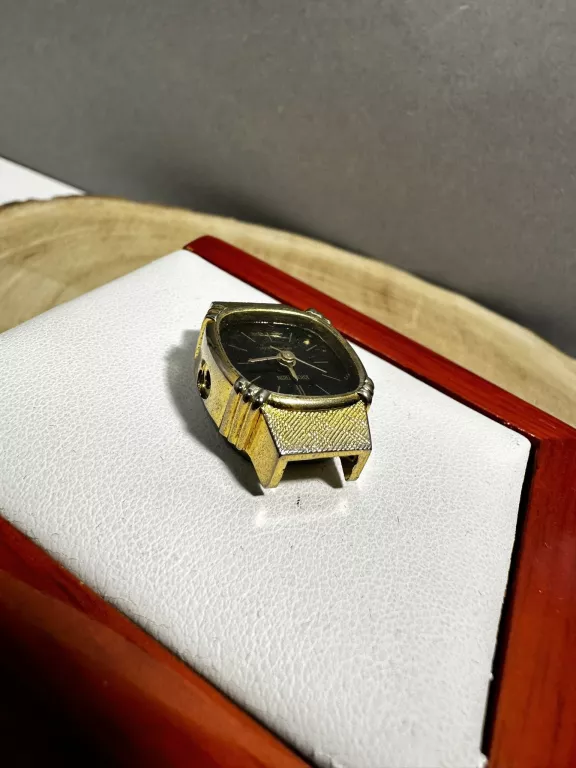 zegarek-kronotron-antimagnetic-hong-kong-model-hong-kong