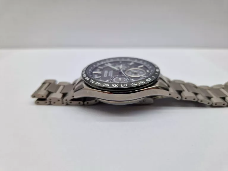 ZEGAREK MĘSKI CITIZEN ECO-DRIVE SATELLITE WAVE CC9015-54E