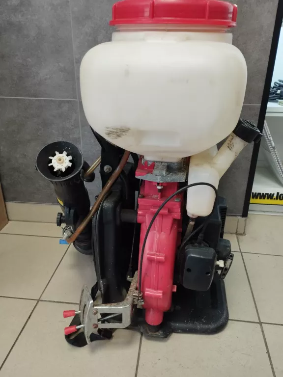 OPRYSKIWACZ SPALINOWY GARDETECH 11820 20L