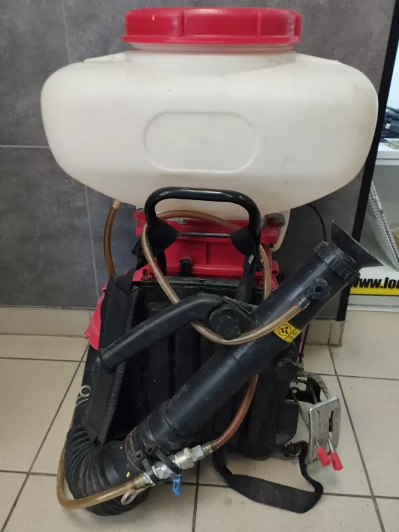 OPRYSKIWACZ SPALINOWY GARDETECH 11820 20L
