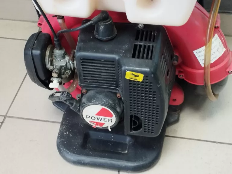 OPRYSKIWACZ SPALINOWY GARDETECH 11820 20L