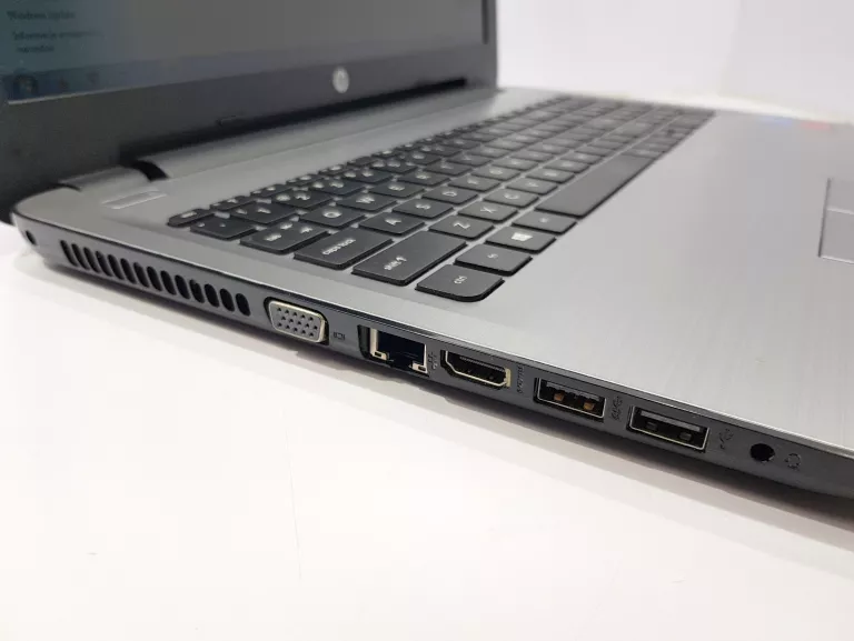 LAPTOP HP 250 G5 LEKKO ZWIESZA SIĘ TOUCHPAD