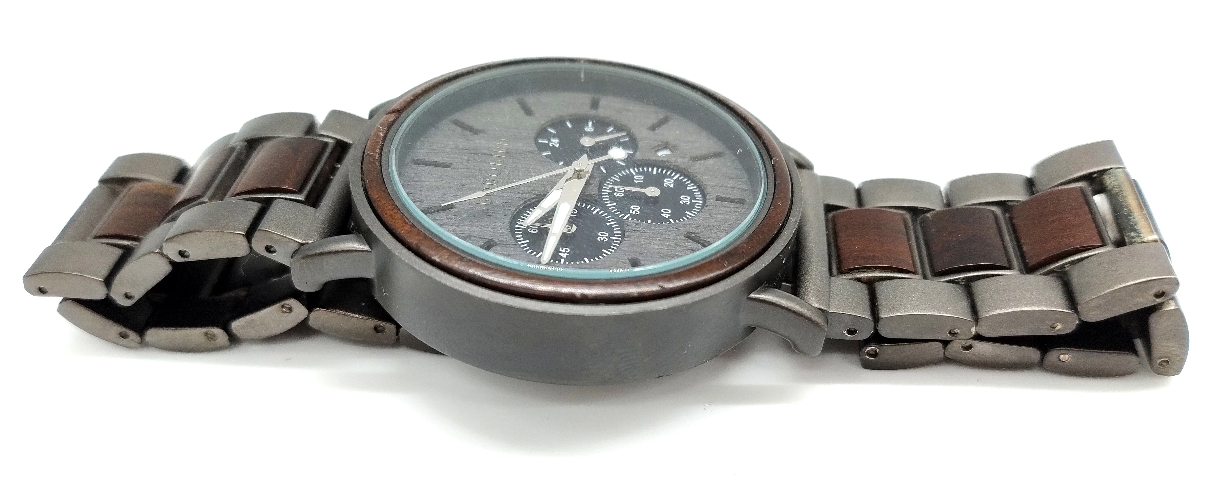 zegarek-drewniany-bobo-bird-max-dark-q26-1-funkcje-datownik