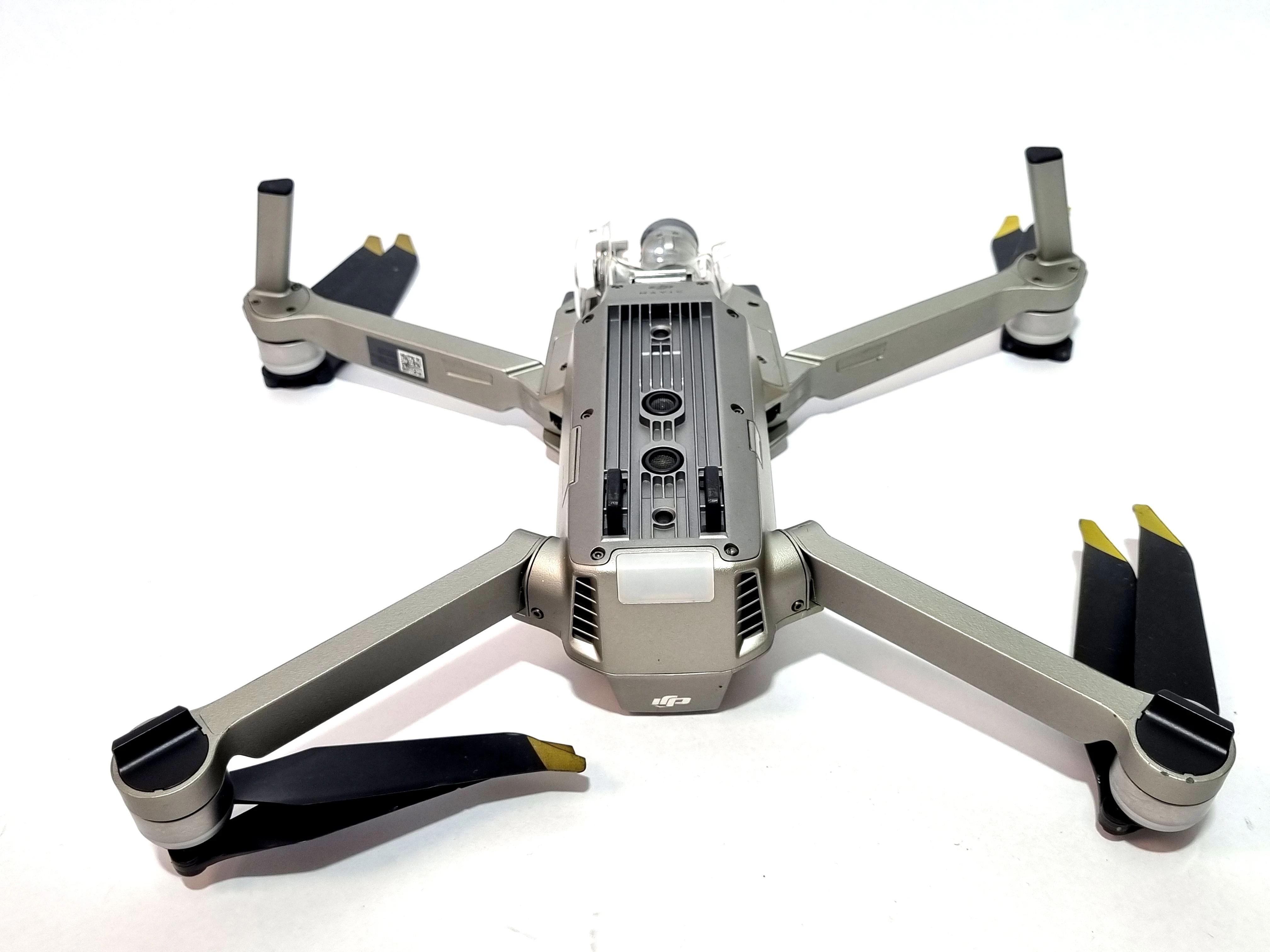 uszkodzony-dron-dji-mavic-pro-platinum-combo-stan-uszkodzony
