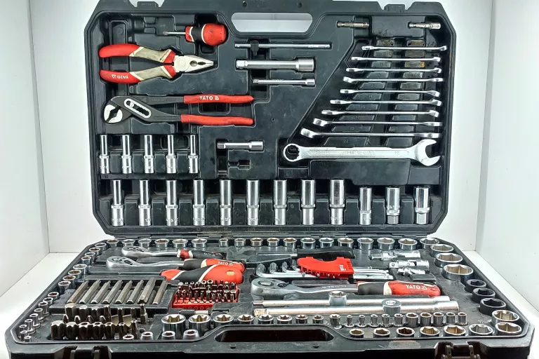 ZESTAW NARZĘDZI 1/2", 225SZT. YATO YT-38941