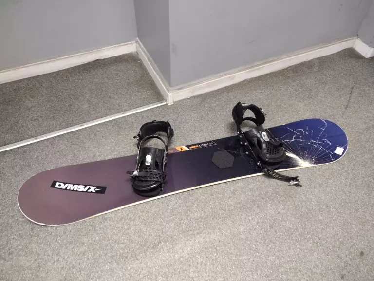 DESKA SNOWBOARDOWA BURTON CLASH 158