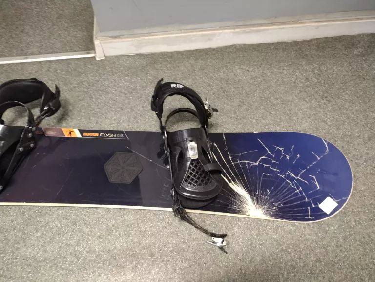 DESKA SNOWBOARDOWA BURTON CLASH 158