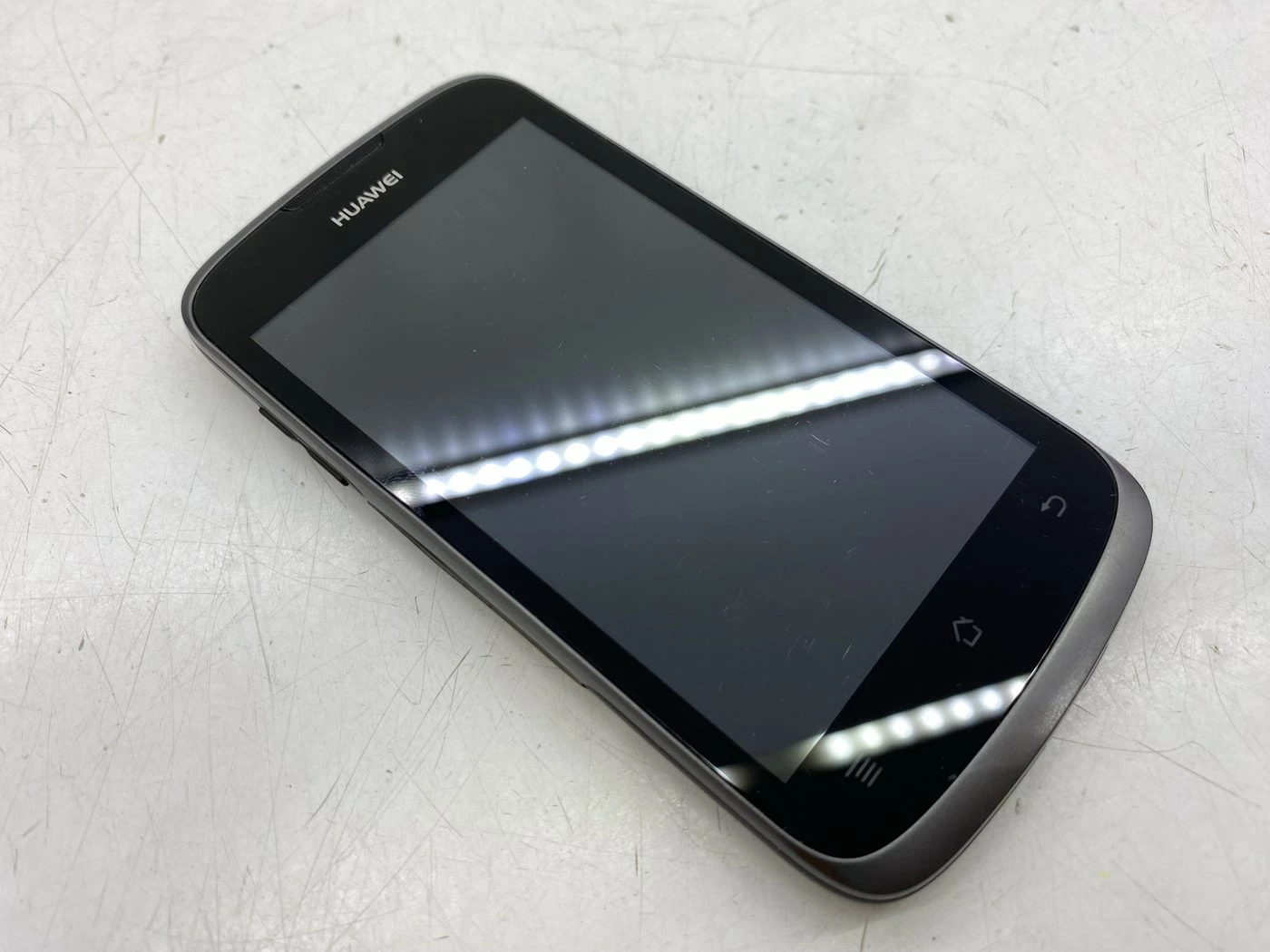 telefon-huawei-u8815-przekatna-ekranu-4