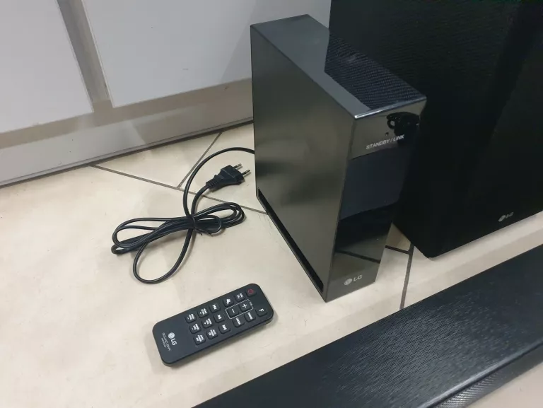 ZESTAW 4.1 SOUNDBAR + SUBWOOFER LG SJ4R BLUETOOTH | USB | 420W RMS