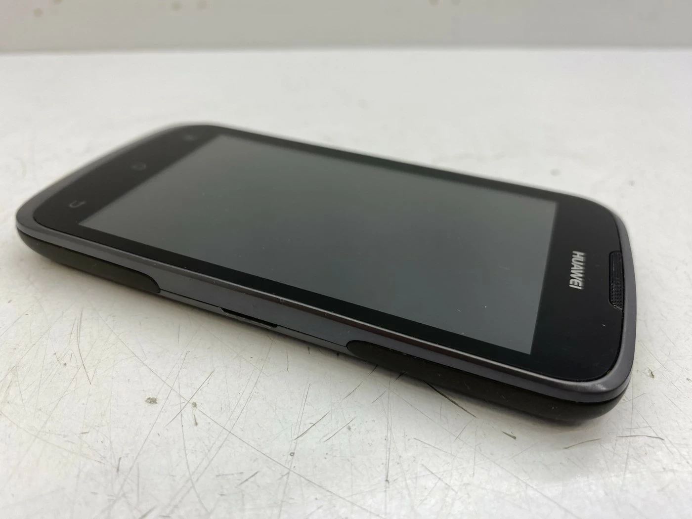 telefon-huawei-u8815-typ-smartfon