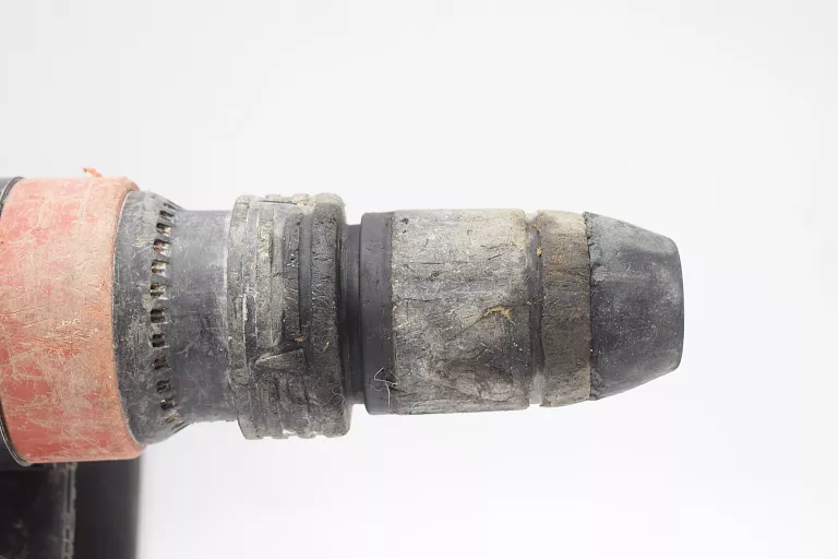MŁOT WYBURZENIOWY HILTI TE 700-AVR