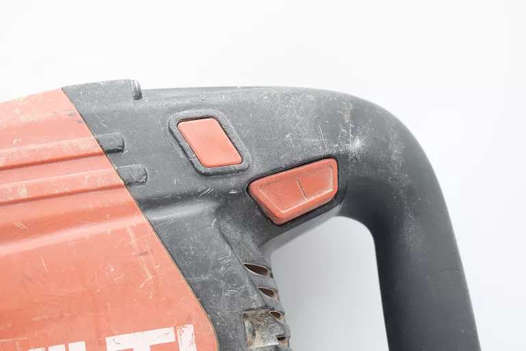 MŁOT WYBURZENIOWY HILTI TE 700-AVR