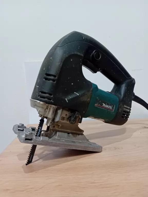WYRZYNARKA MAKITA 4340FCT 720W