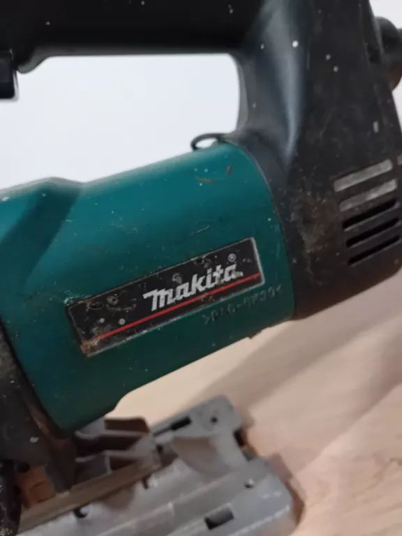 WYRZYNARKA MAKITA 4340FCT 720W