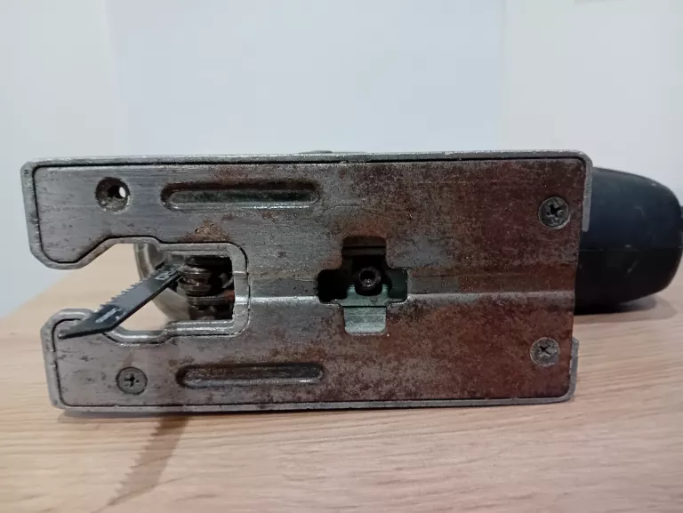 WYRZYNARKA MAKITA 4340FCT 720W