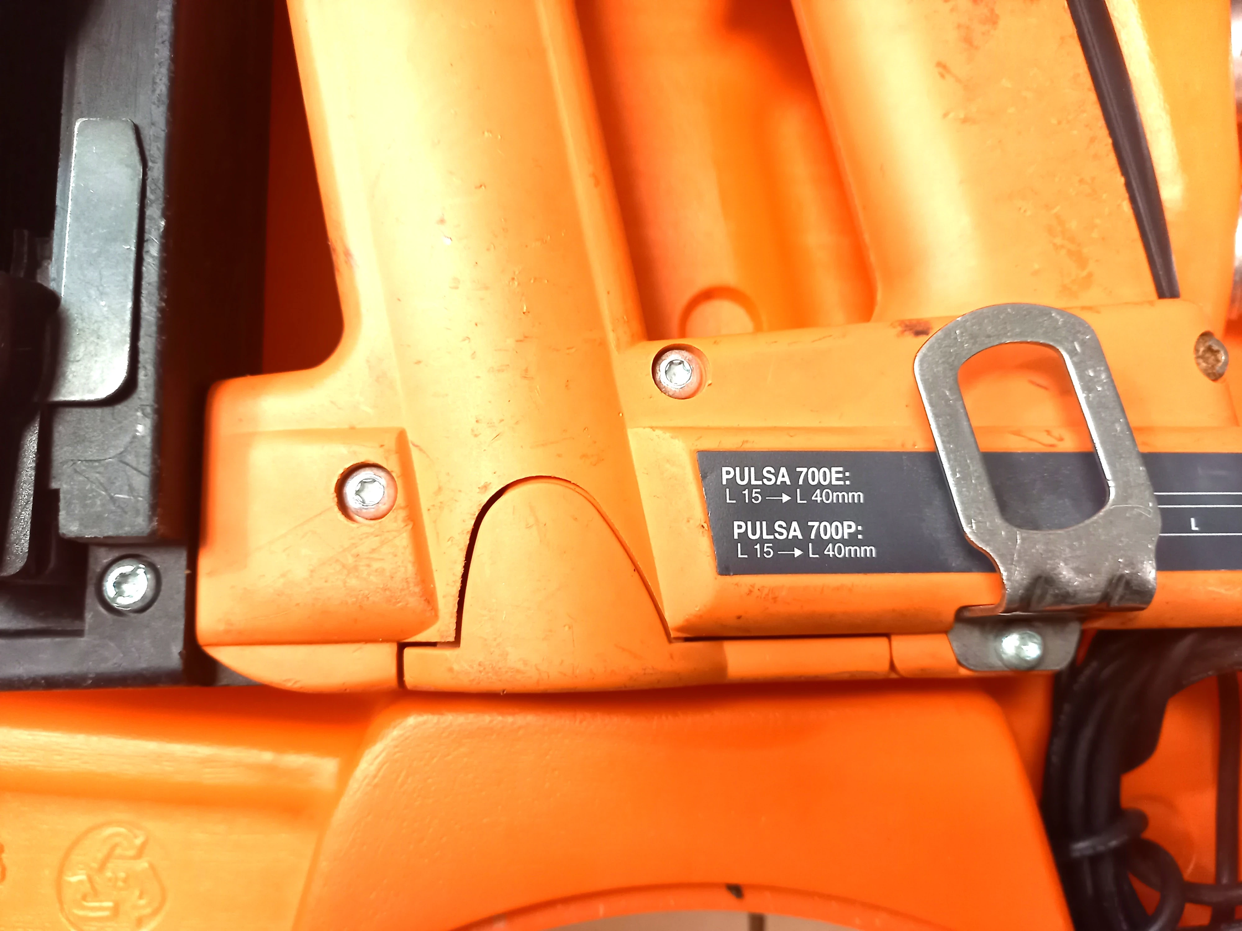 gwozdziarka-osadzak-gazowy-spit-pulsa-700e-opis-marka-spit