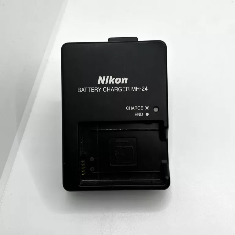 aparat-nikon-d3100-obiektyw-nikkor-dx-18-55mm-rozmiar-matrycy-inny