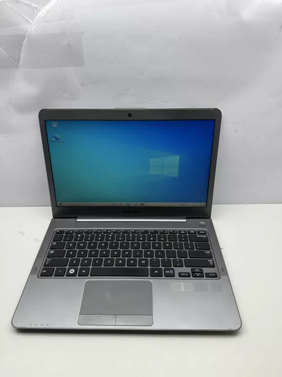 LAPTOP SAMSUNG NP530U3B I7 | 8GB | WIN 10 |