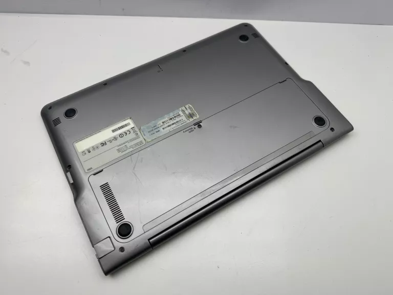 LAPTOP SAMSUNG NP530U3B I7 | 8GB | WIN 10 |