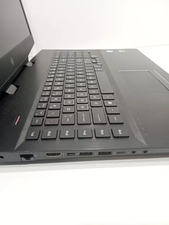 laptop-hp-omen-17-cb0006nw-512gb-16gb-ddr4-przekatna-ekranu-1730