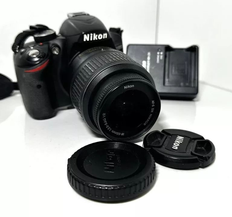NIKON D3200