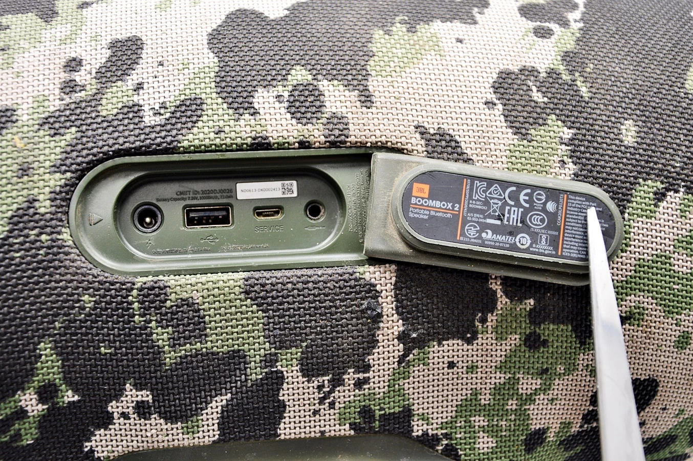 glosnik-mobilny-jbl-boombox-2-moro-bluetooth-zasilanie-akumulatorowo-sieciowe