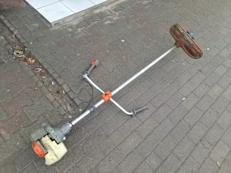 KOSA SPALINOWA HUSQVARNA 135R + PAS