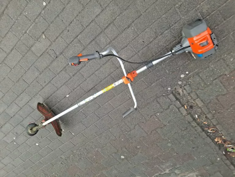 KOSA SPALINOWA HUSQVARNA 135R + PAS