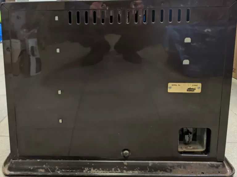 japonski-piecyk-na-nafte-zibro-kamin-rca-66e-material-wykonania-stalowy