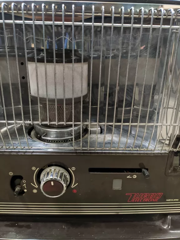 japonski-piecyk-na-nafte-zibro-kamin-rca-66e-stan-uzywany